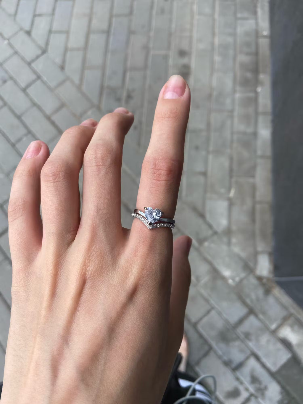 Loffita HeartGlow Zircon Ring